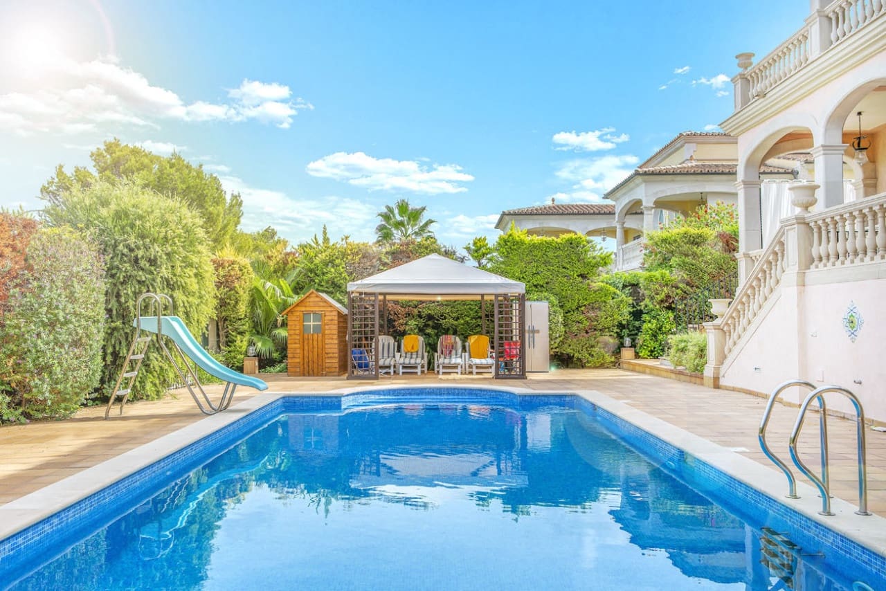 8 makuuhuone Huvila myytävänä paikassa Son Veri Nou mukana uima-altaan 
autotalli - 4 775 000 € (Ref: 6459177)