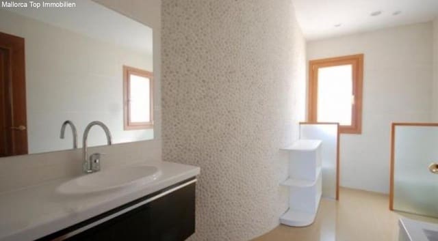 4 sypialnia Willa na sprzedaż w Santa Ponsa, Calvià z basenem garażem - 3 100 000 € (Ref: 6459179)