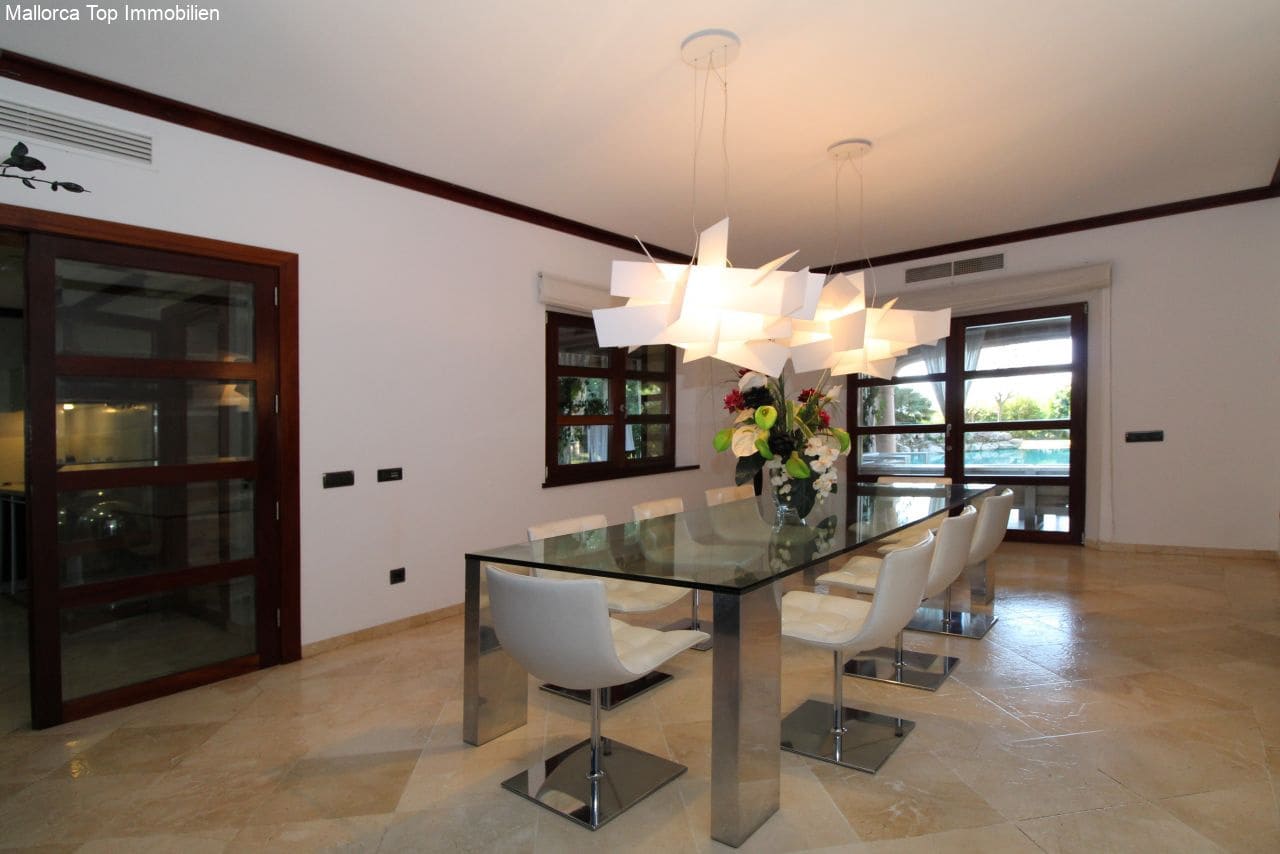 6 soveværelse Finca/Landehus til salg i Felanitx med swimmingpool garage - € 3.500.000 (Ref: 6459207)