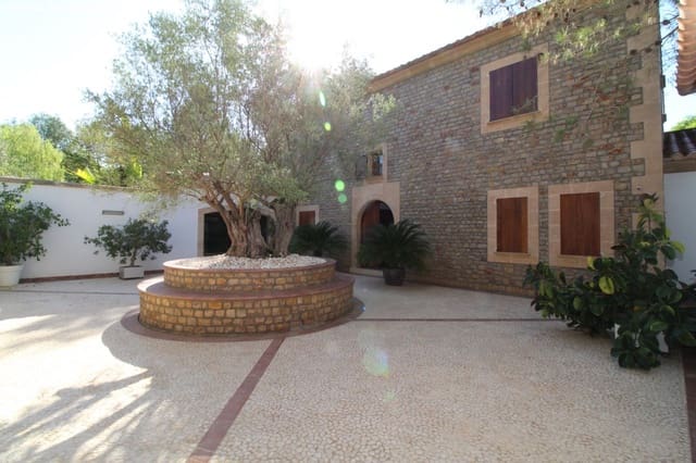 6 soveværelse Finca/Landehus til salg i Felanitx med swimmingpool garage - € 3.500.000 (Ref: 6459207)