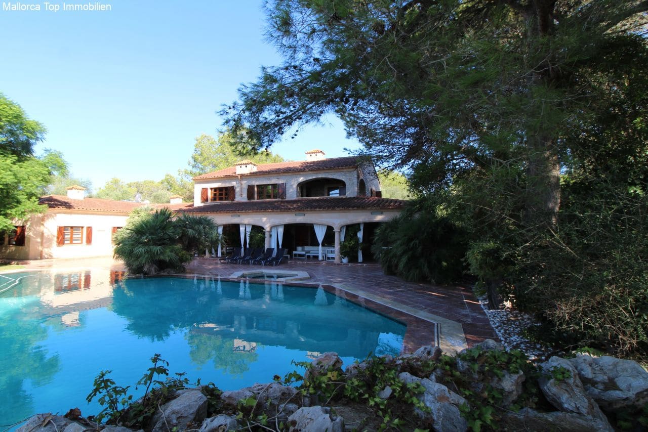 6 soveværelse Finca/Landehus til salg i Felanitx med swimmingpool garage - € 3.500.000 (Ref: 6459207)