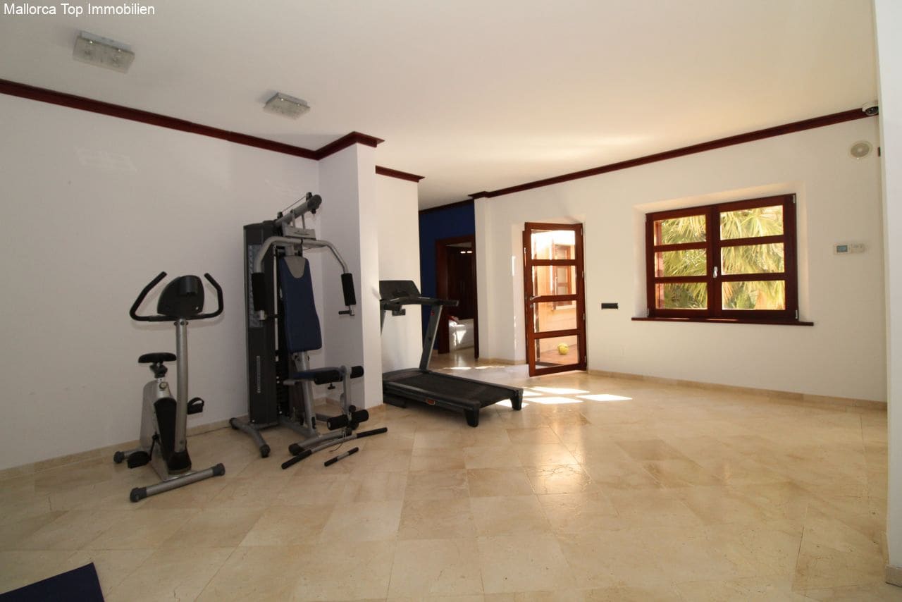 6 soveværelse Finca/Landehus til salg i Felanitx med swimmingpool garage - € 3.500.000 (Ref: 6459207)