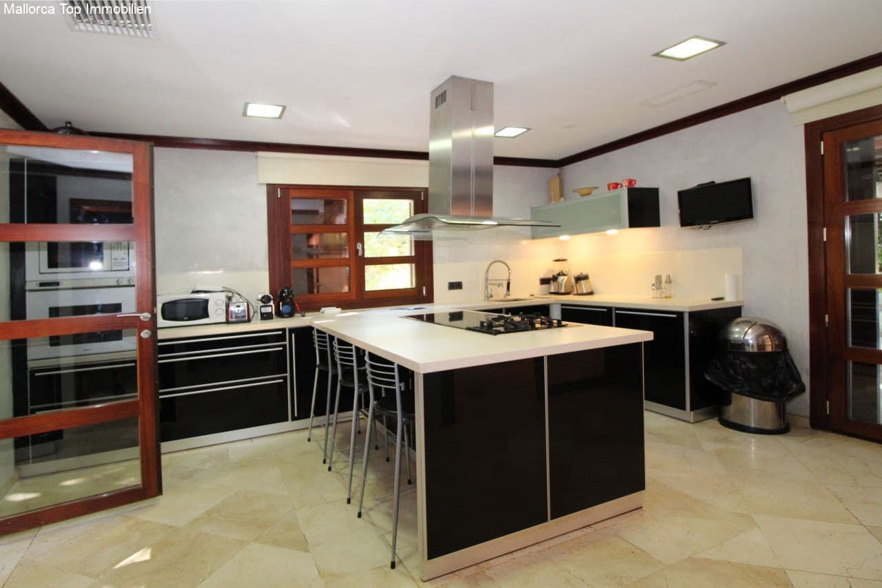 6 soveværelse Finca/Landehus til salg i Felanitx med swimmingpool garage - € 3.500.000 (Ref: 6459207)