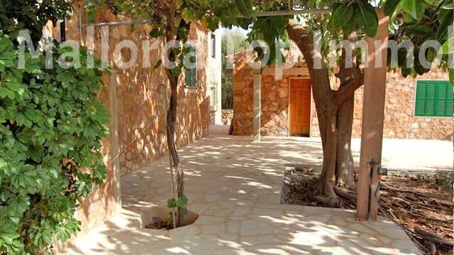 2 soveværelse Finca/Landehus til salg i Santanyi med garage - € 1.050.000 (Ref: 6604710)