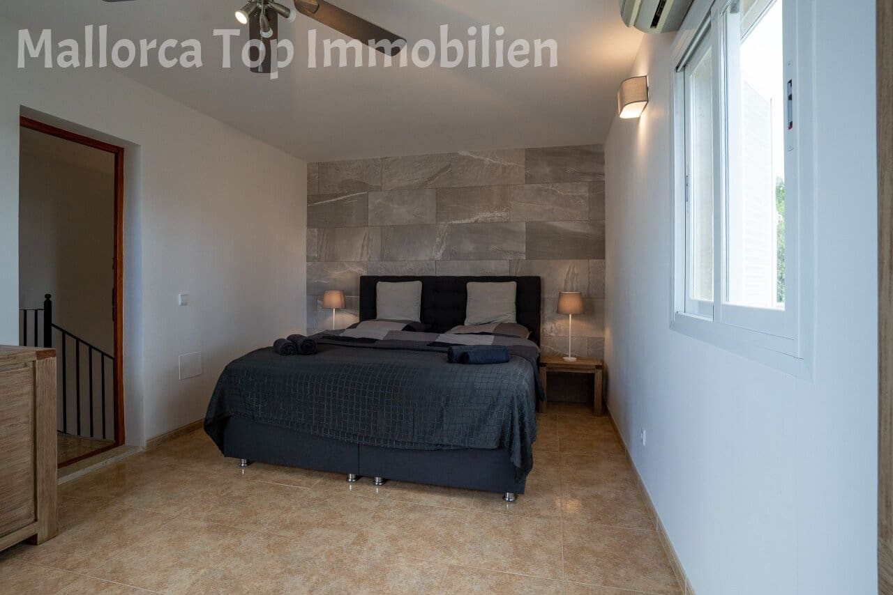 7 soveværelse Semi-Rækkehus til salg i Cala Pi med swimmingpool garage - € 1.600.000 (Ref: 7764495)