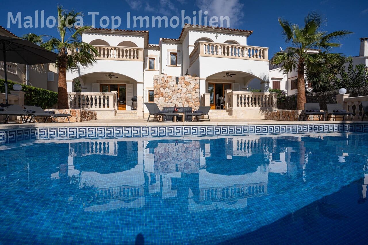 7 soveværelse Semi-Rækkehus til salg i Cala Pi med swimmingpool garage - € 1.600.000 (Ref: 7764495)