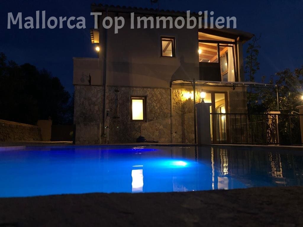 2 soveværelse Finca/Landehus til salg i Llucmajor med swimmingpool garage - € 740.000 (Ref: 7764514)