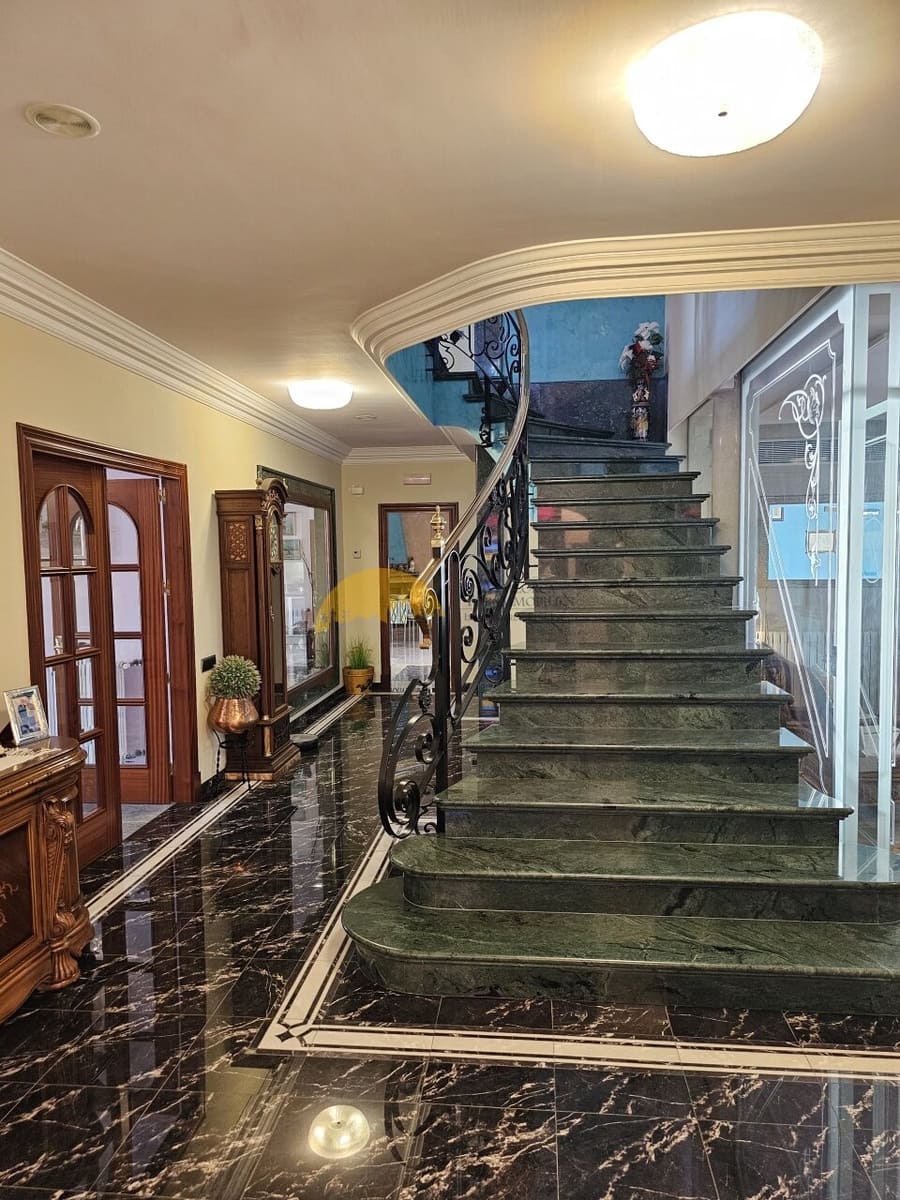 5 sovrum Hus till salu i Inca med pool garage - 1 495 000 € (Ref: 7862625)