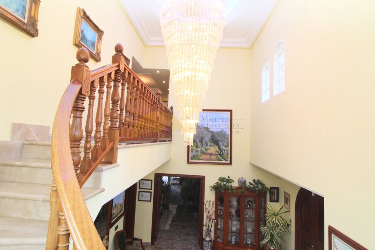 4 sypialnia Willa na sprzedaż w Maioris Decima z basenem garażem - 1 800 000 € (Ref: 7883653)