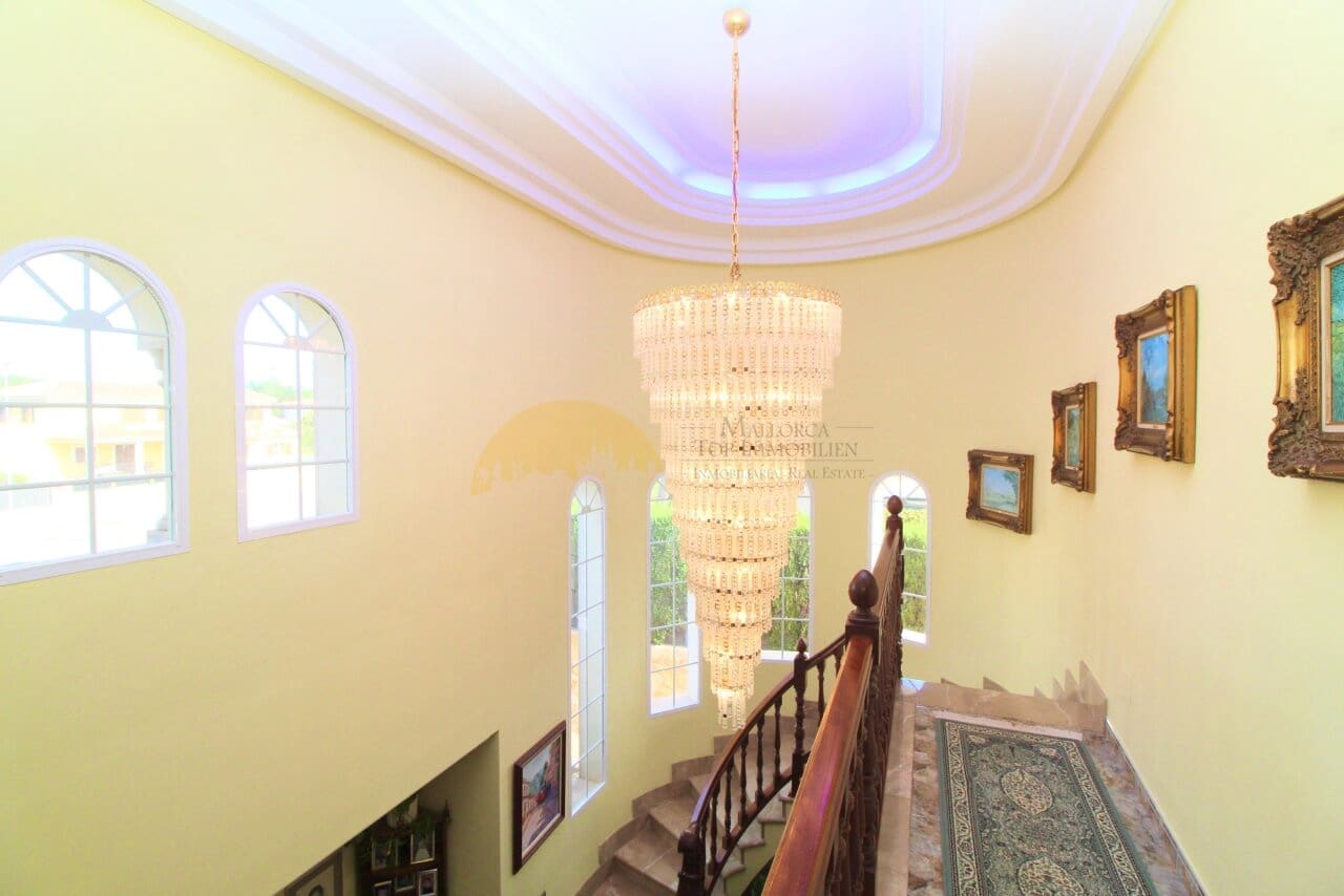 4 sypialnia Willa na sprzedaż w Maioris Decima z basenem garażem - 1 800 000 € (Ref: 7883653)