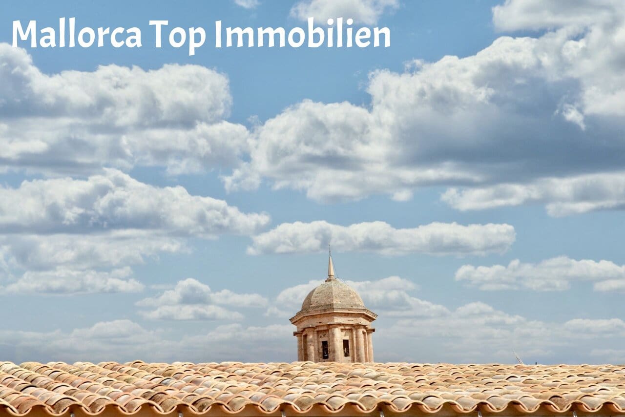 Hotel for sale in Llucmajor with pool - € 750,000 (Ref: 8051327)