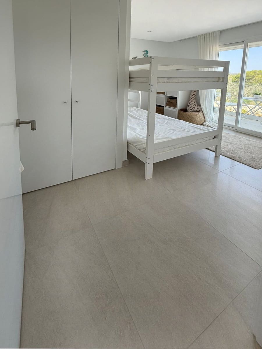 2 bedroom Apartment for sale in Cala d'Or with pool garage - € 405,000 (Ref: 9401379)