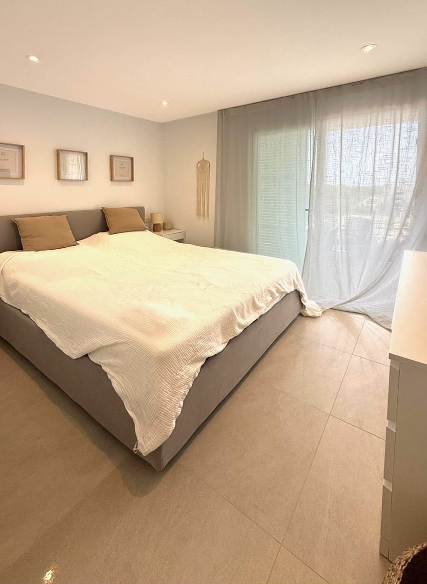 2 bedroom Apartment for sale in Cala d'Or with pool garage - € 405,000 (Ref: 9401379)