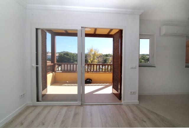 2 soveværelse Penthouse til salg i Santa Ponsa, Calvià med swimmingpool garage - € 597.000 (Ref: 9401382)