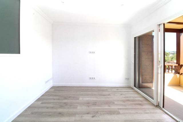 2 soveværelse Penthouse til salg i Santa Ponsa, Calvià med swimmingpool garage - € 597.000 (Ref: 9401382)