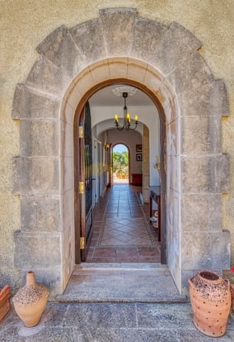 4 chambre Finca/Maison de Campagne à vendre à Llucmajor avec piscine garage - 1 295 000 € (Ref: 9401386)