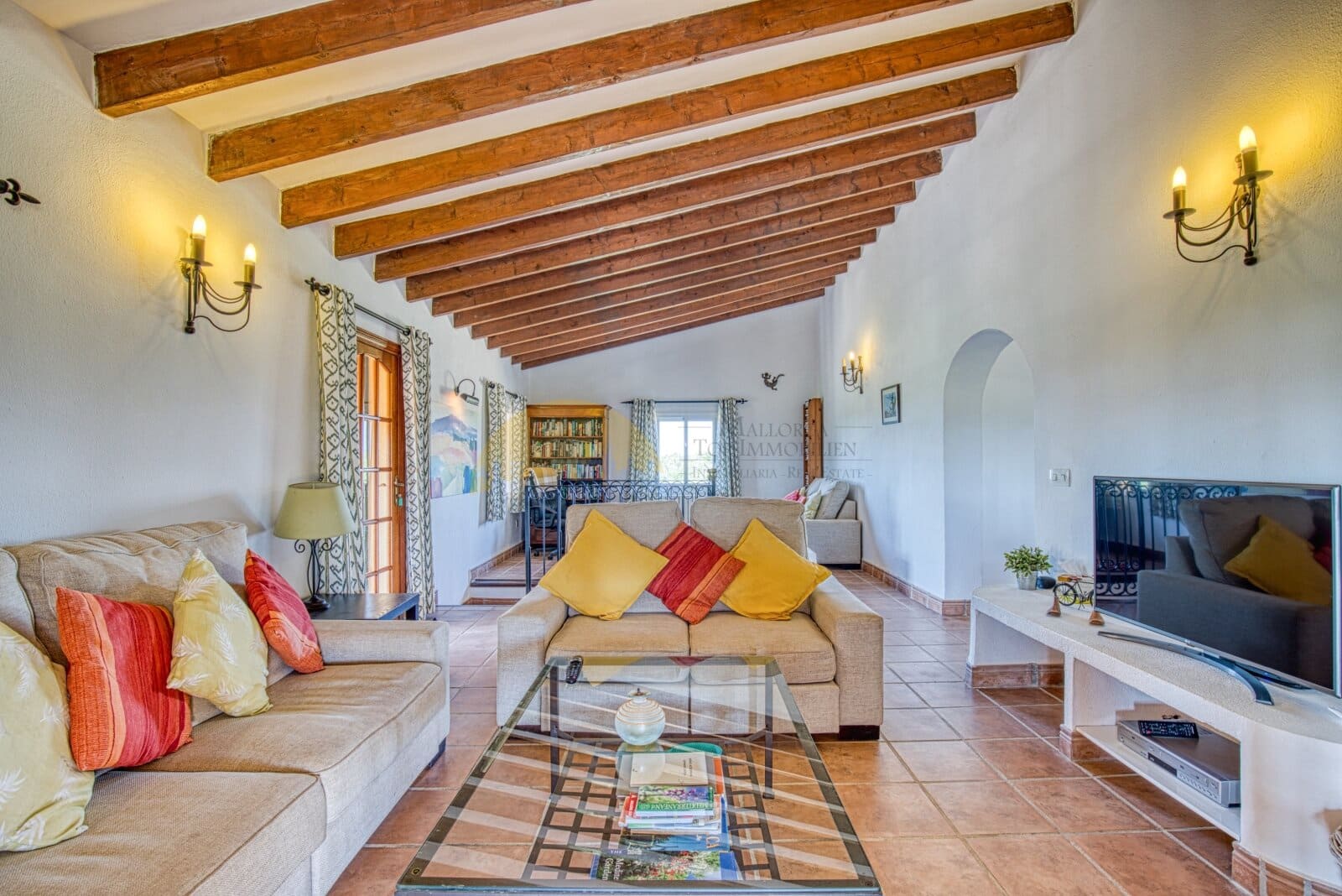 4 bedroom Finca/Country House for sale in Llucmajor with pool garage - € 1,295,000 (Ref: 9401386)