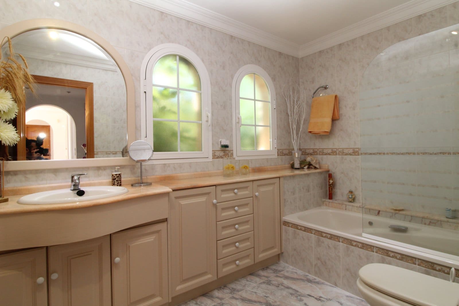 Chalet de 4 habitaciones en Badia Blava en venta con piscina garaje - 990.000 € (Ref: 9401387)