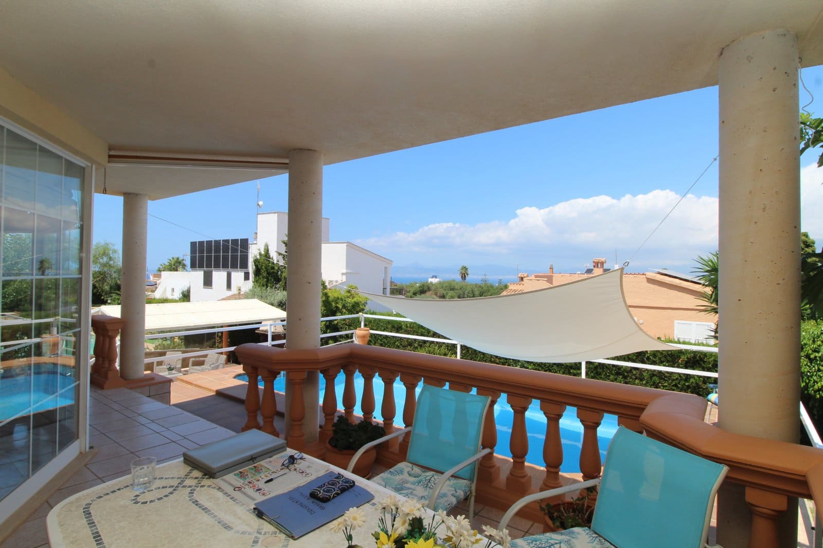 Chalet de 4 habitaciones en Badia Blava en venta con piscina garaje - 990.000 € (Ref: 9401387)