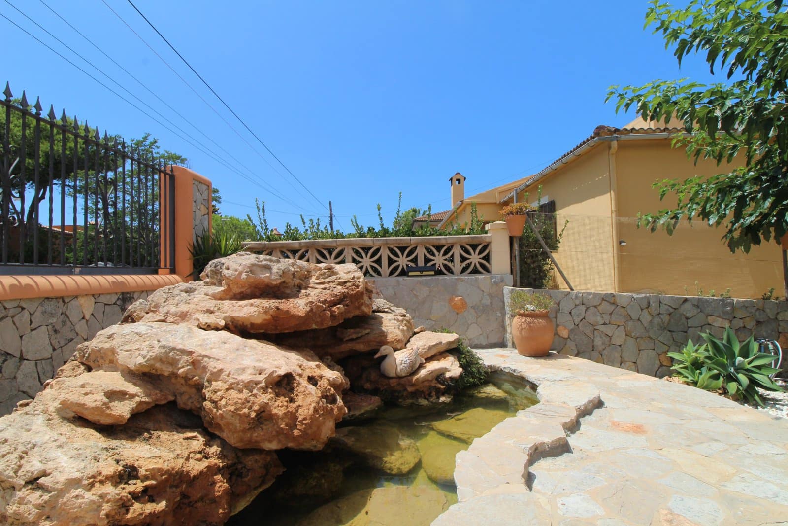 Chalet de 4 habitaciones en Badia Blava en venta con piscina garaje - 990.000 € (Ref: 9401387)