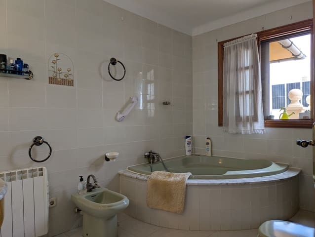 Chalet de 5 habitaciones en Badia Blava, Llucmajor en venta con piscina garaje - 950.000 € (Ref: 9401388)