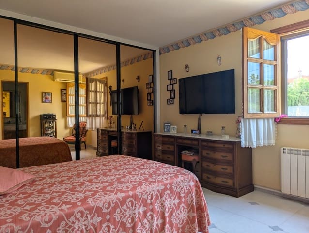 Chalet de 5 habitaciones en Badia Blava, Llucmajor en venta con piscina garaje - 950.000 € (Ref: 9401388)