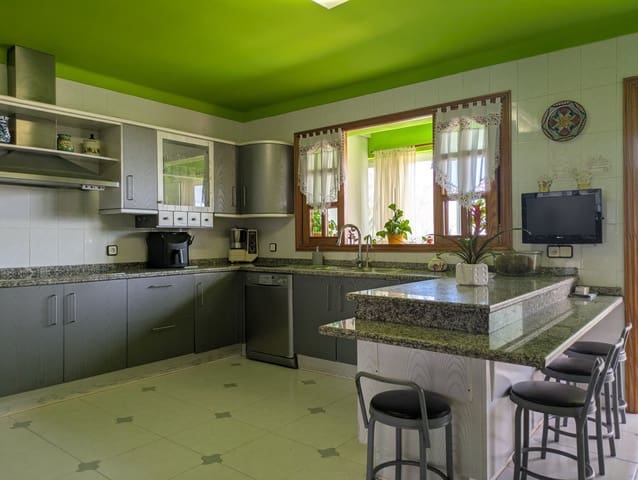 Chalet de 5 habitaciones en Badia Blava, Llucmajor en venta con piscina garaje - 950.000 € (Ref: 9401388)