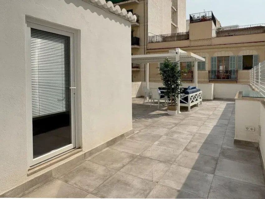 2 makuuhuone Kattohuoneisto myytävänä paikassa Palma de Mallorca mukana uima-altaan - 555 000 € (Ref: 9401389)