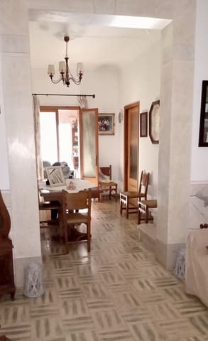 5 soveværelse Byhus til salg i Ses Salines med garage - € 735.000 (Ref: 9401390)