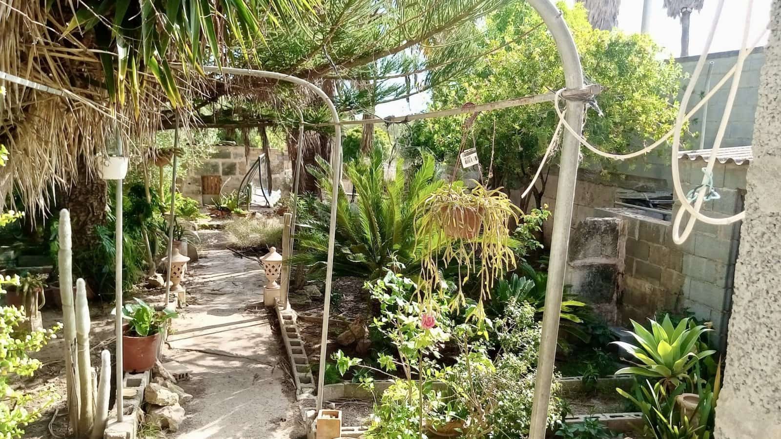 5 soveværelse Byhus til salg i Ses Salines med garage - € 735.000 (Ref: 9401390)