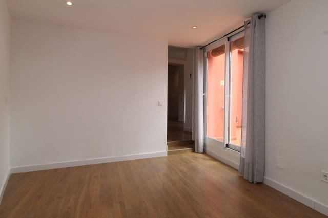 4 chambre Villa/Maison à vendre à Palma de Mallorca avec garage - 400 000 € (Ref: 9401395)