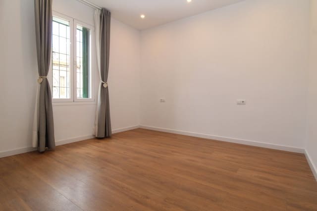 4 chambre Villa/Maison à vendre à Palma de Mallorca avec garage - 400 000 € (Ref: 9401395)