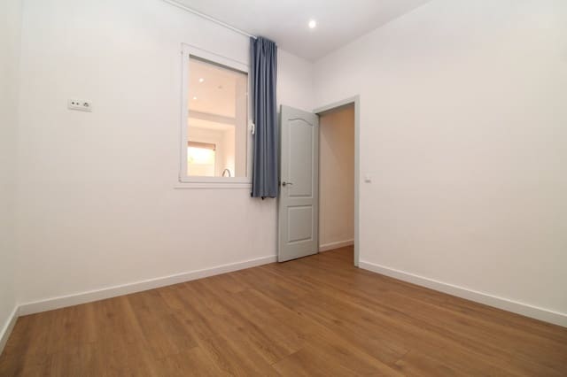 4 chambre Villa/Maison à vendre à Palma de Mallorca avec garage - 400 000 € (Ref: 9401395)