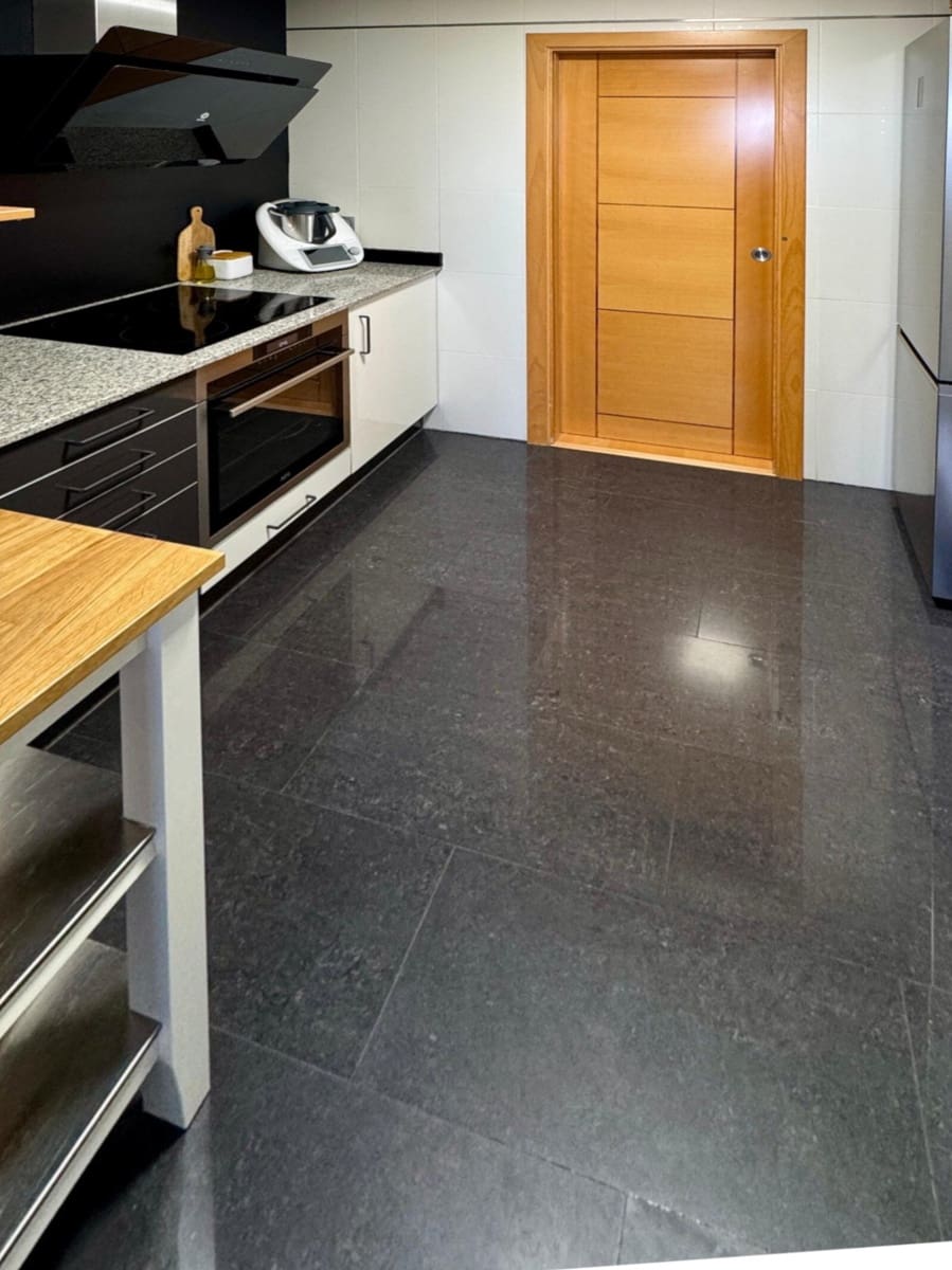 2 soverom Leilighet til salgs i Palma de Mallorca med svømmebasseng garasje - € 435 000 (Ref: 9401398)