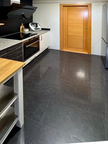 2 soverom Leilighet til salgs i Palma de Mallorca med svømmebasseng garasje - € 435 000 (Ref: 9401398)