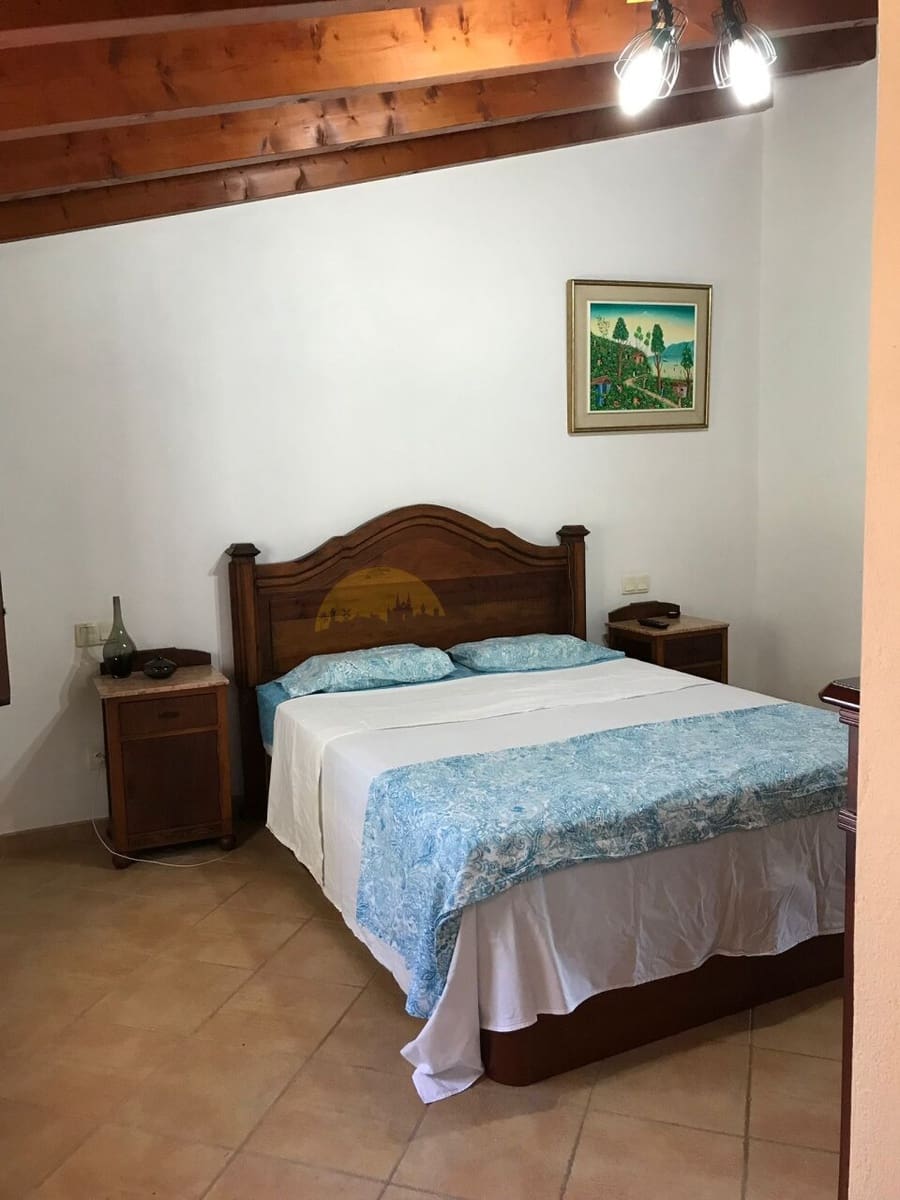 2 makuuhuone Maalaistalo myytävänä paikassa Arta mukana uima-altaan 
autotalli - 1 260 000 € (Ref: 9401399)