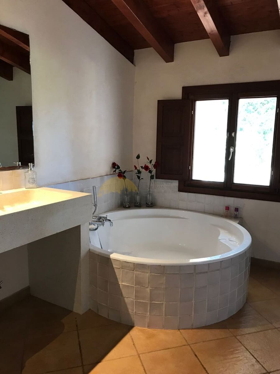 2 makuuhuone Maalaistalo myytävänä paikassa Arta mukana uima-altaan 
autotalli - 1 260 000 € (Ref: 9401399)