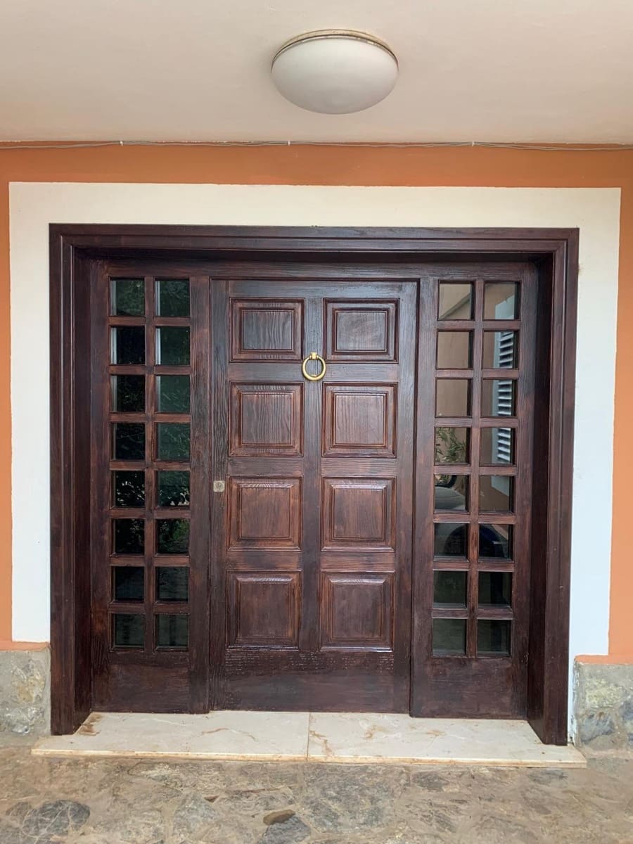 6 bedroom Bungalow for sale in Es Garrovers with pool garage - € 1,290,000 (Ref: 9401402)