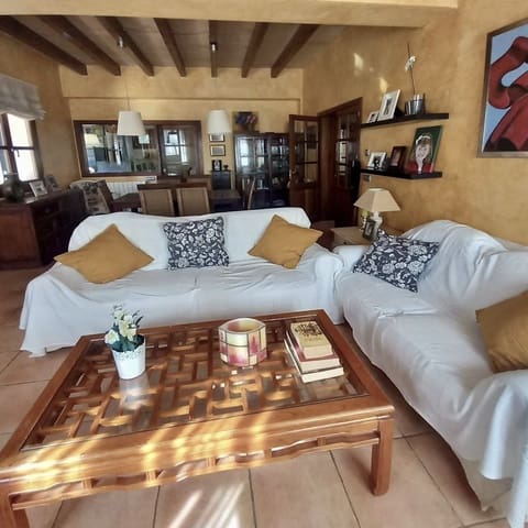 5 makuuhuone Huvila myytävänä paikassa Puigpunyent mukana 
autotalli - 990 000 € (Ref: 9401406)