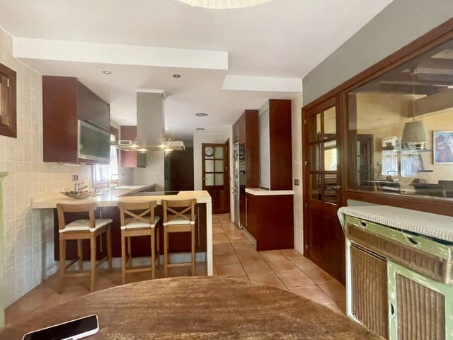 5 makuuhuone Huvila myytävänä paikassa Puigpunyent mukana 
autotalli - 990 000 € (Ref: 9401406)