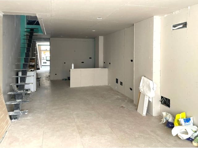 5 sypialnia Dom na sprzedaż w Llucmajor z garażem - 590 000 € (Ref: 9401409)