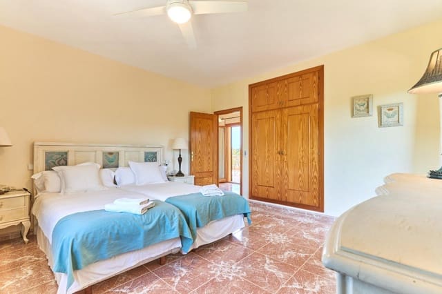 4 quarto Quinta/Casa Rural para venda em Son Sardina, Palma de Mallorca com piscina garagem - 1 995 000 € (Ref: 9401414)