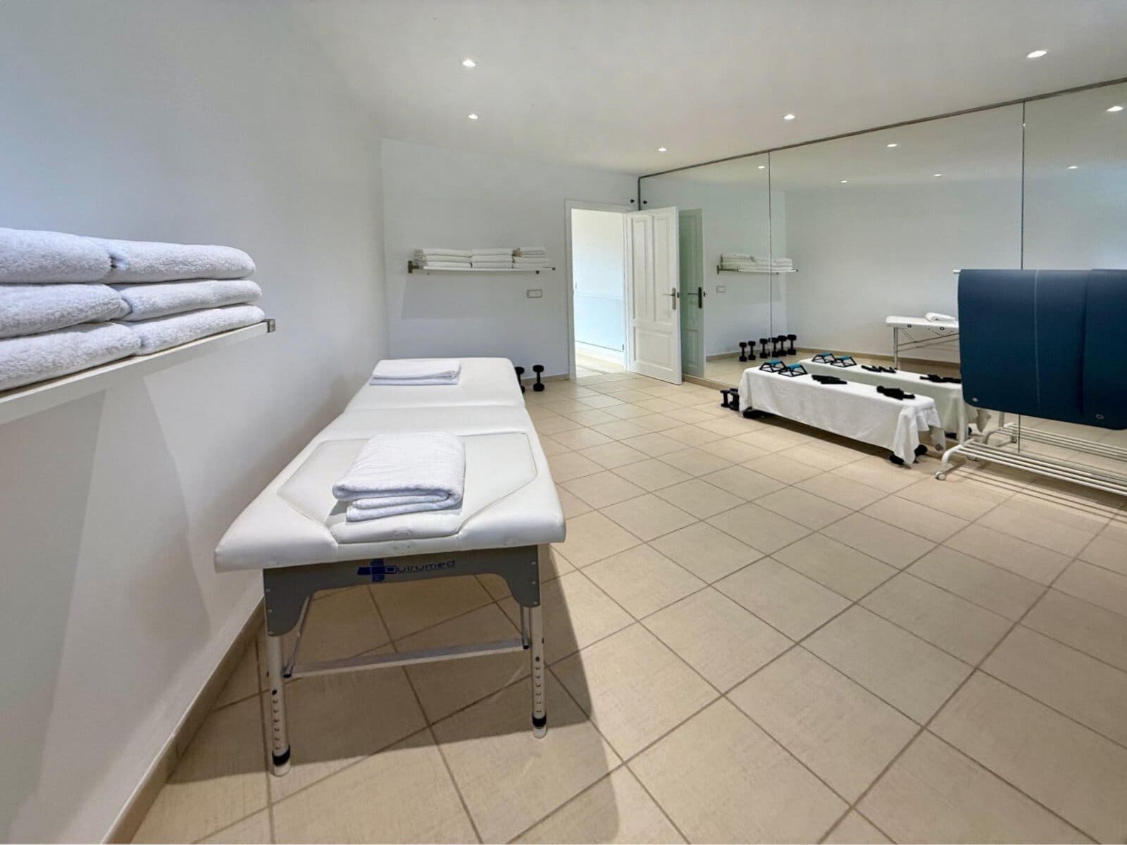 5 bedroom Villa for sale in Palma de Mallorca with pool garage - € 1,800,000 (Ref: 9401420)