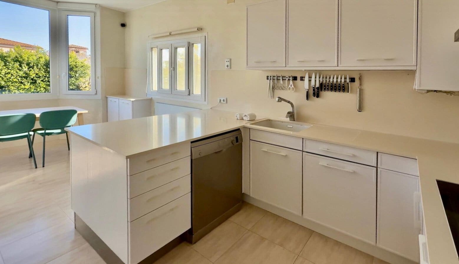 5 bedroom Villa for sale in Palma de Mallorca with pool garage - € 1,800,000 (Ref: 9401420)