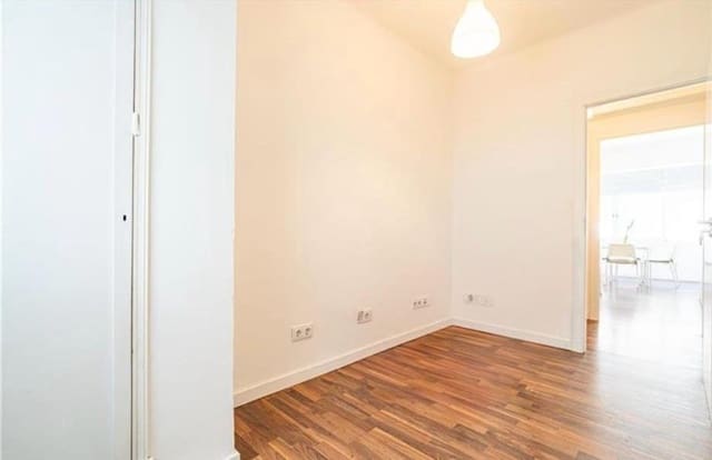 4 slaapkamer Appartement te koop in Palma de Mallorca - € 400.000 (Ref: 9401441)