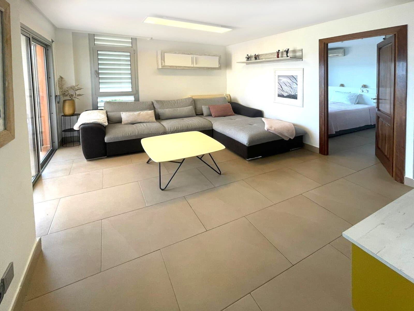 2 bedroom Apartment for sale in Magalluf - € 599,000 (Ref: 9401449)
