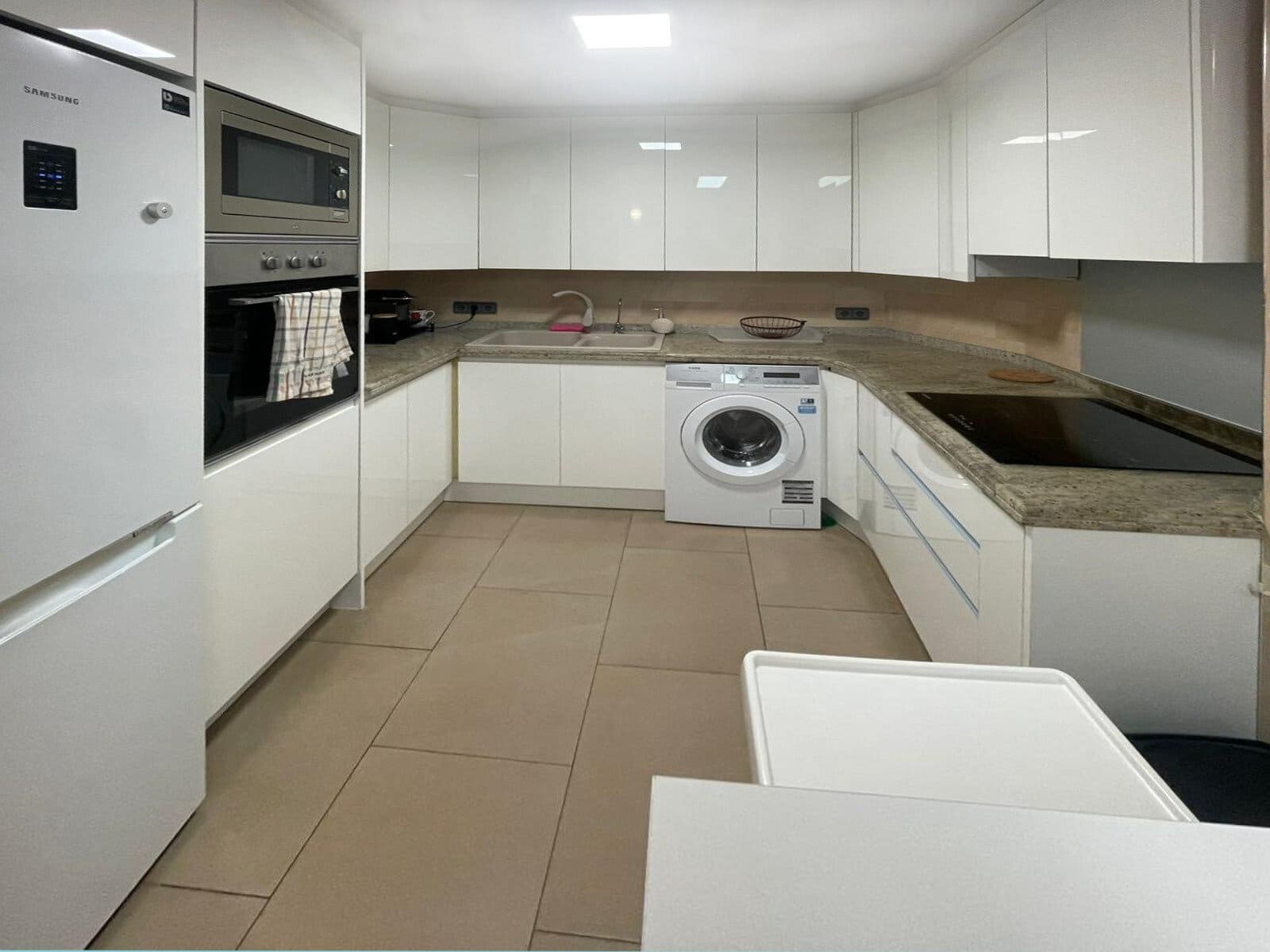 2 bedroom Apartment for sale in Magalluf - € 599,000 (Ref: 9401449)