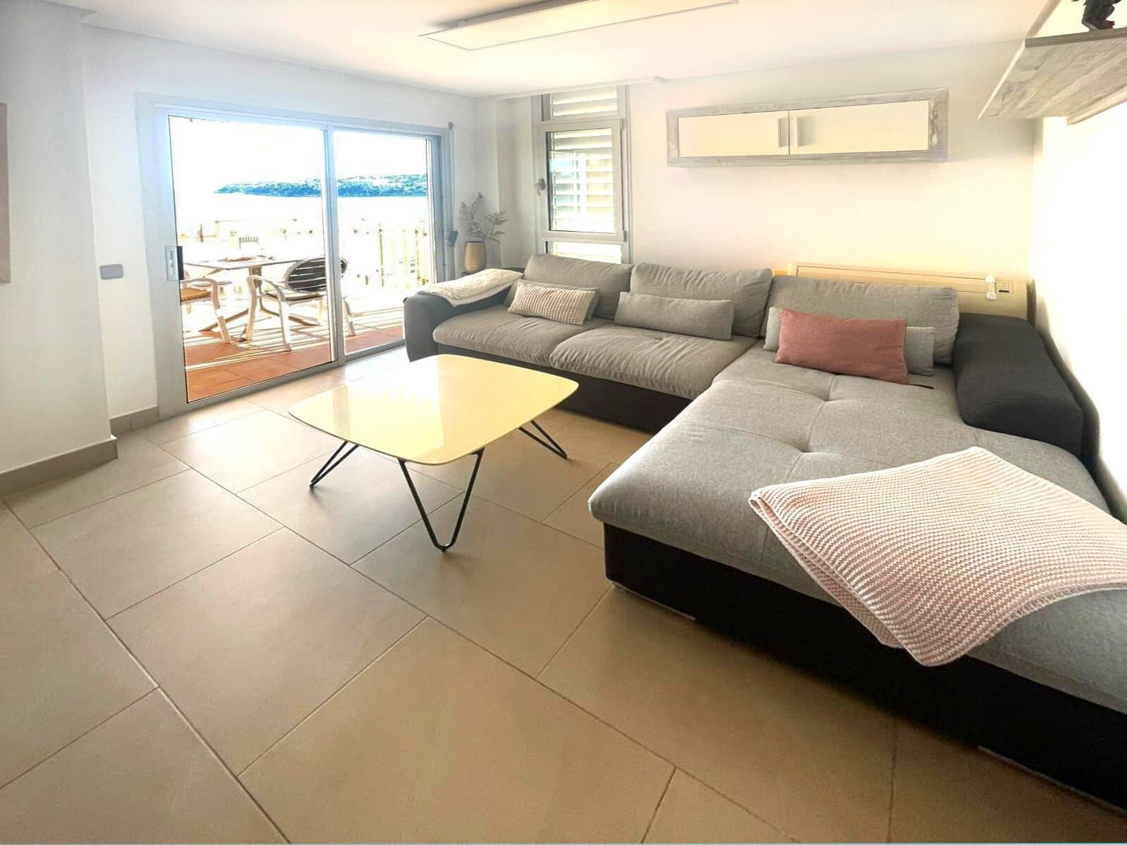 2 bedroom Apartment for sale in Magalluf - € 599,000 (Ref: 9401449)