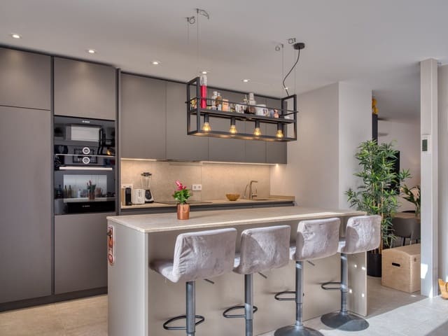 5 sypialnia Dom na sprzedaż w Alaró z basenem - 1 495 000 € (Ref: 9401450)