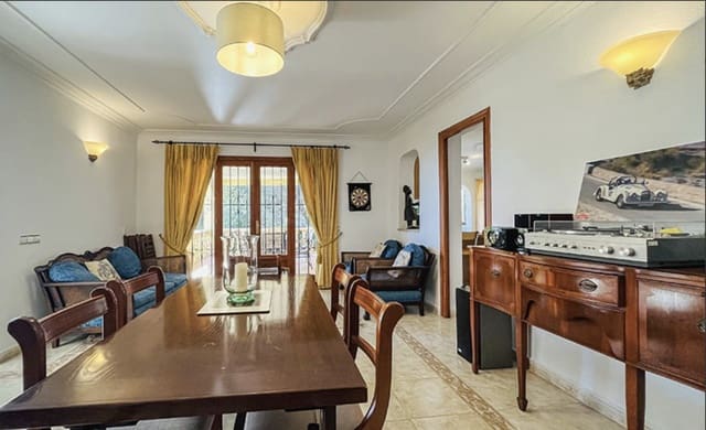 5 bedroom Villa for sale in Cala Vinyes / Cala Vinyas / Cala Viñas, Calvià with pool garage - € 1,550,000 (Ref: 9401457)